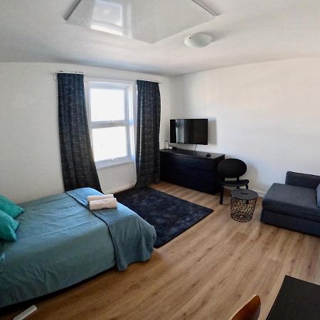 Lovely One Bedroom Flat ロンドン エクステリア 写真