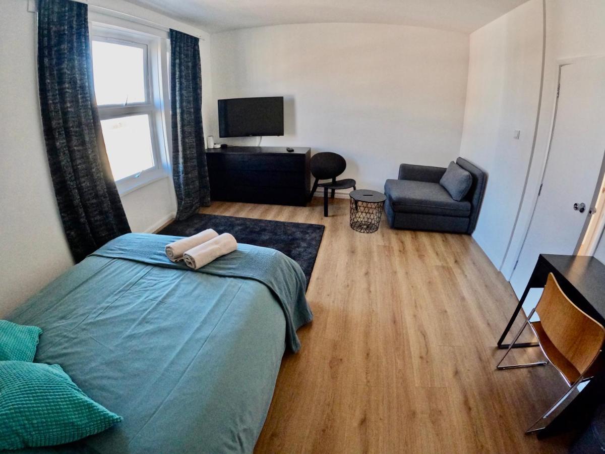 Lovely One Bedroom Flat ロンドン エクステリア 写真