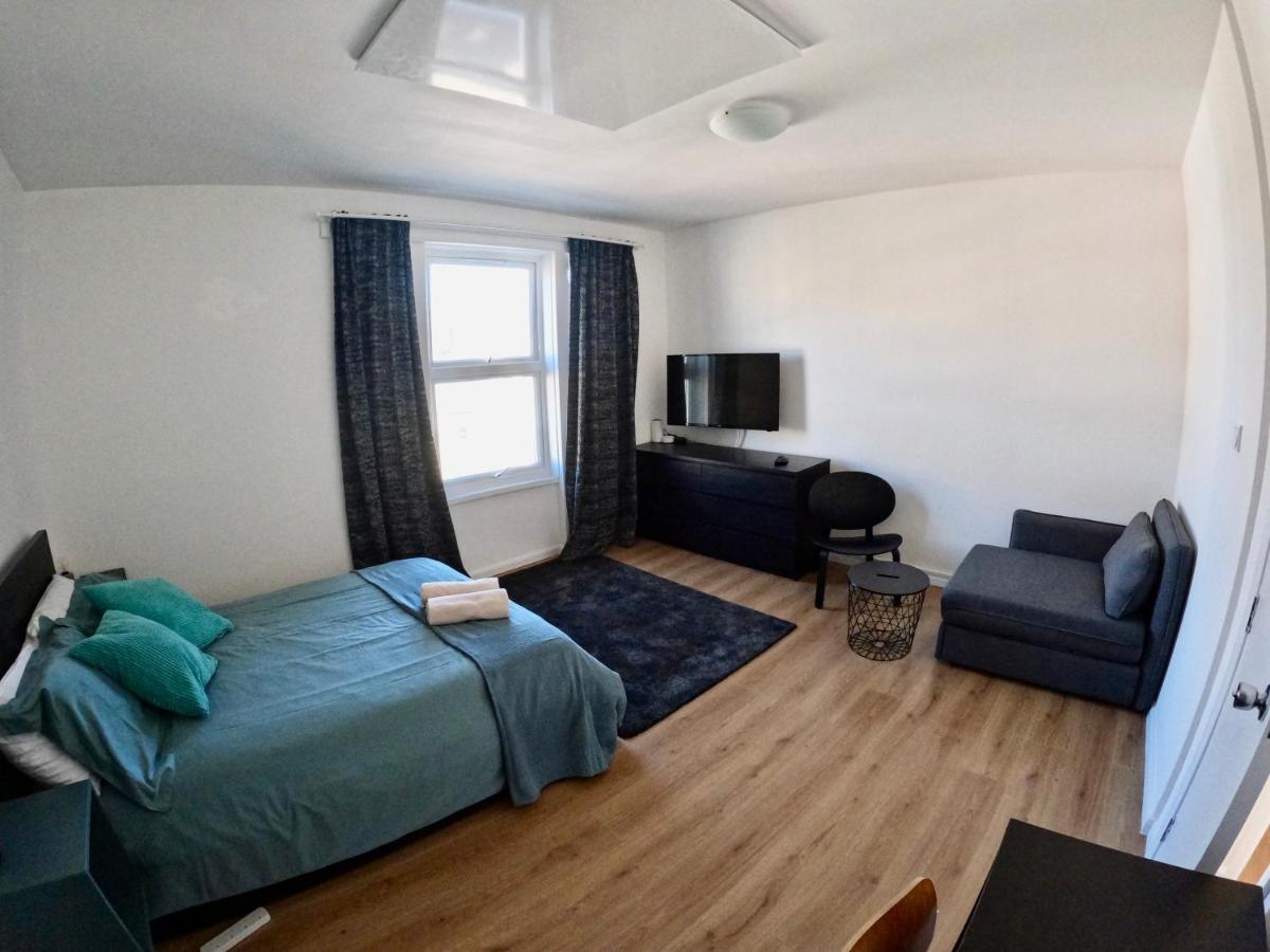 Lovely One Bedroom Flat ロンドン エクステリア 写真
