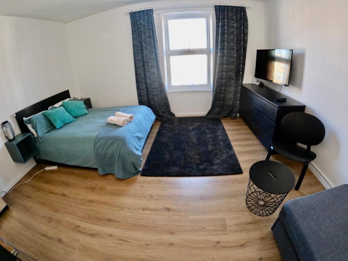 Lovely One Bedroom Flat ロンドン エクステリア 写真