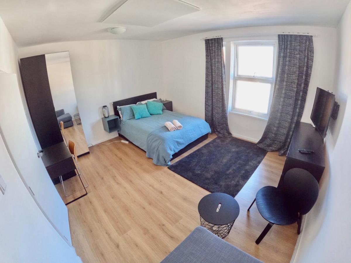 Lovely One Bedroom Flat ロンドン エクステリア 写真