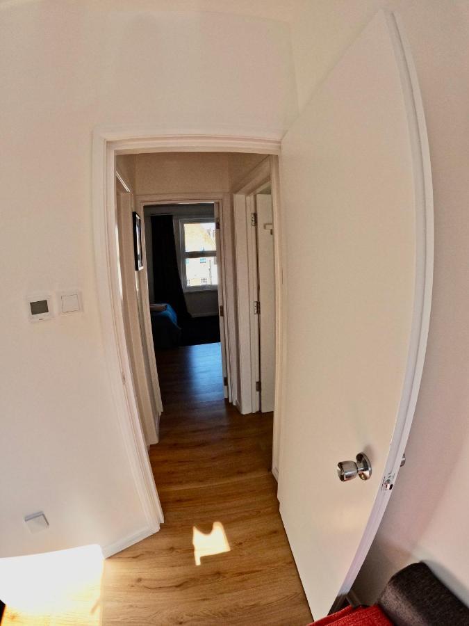 Lovely One Bedroom Flat ロンドン エクステリア 写真