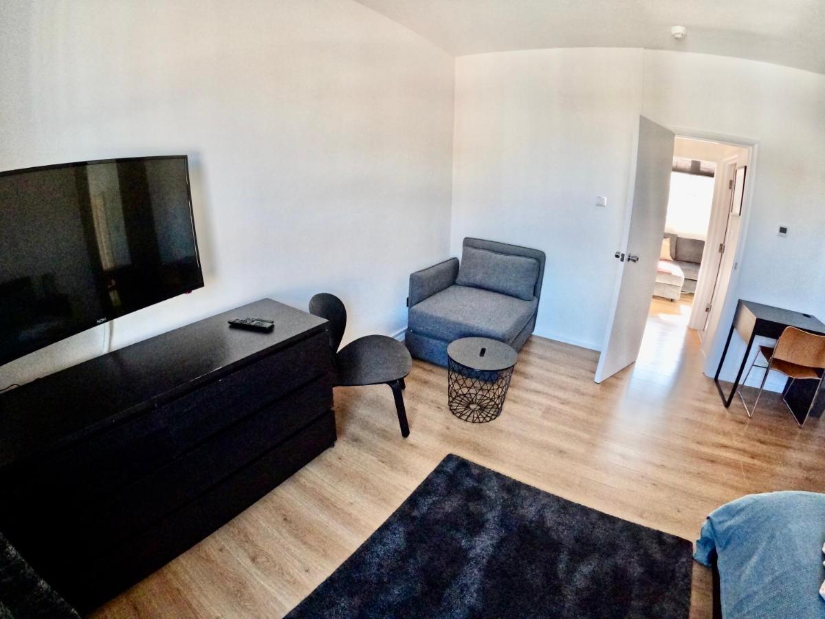 Lovely One Bedroom Flat ロンドン エクステリア 写真