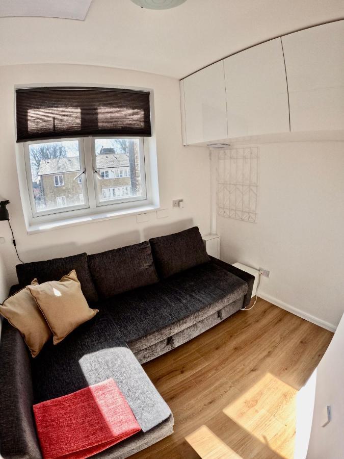 Lovely One Bedroom Flat ロンドン エクステリア 写真