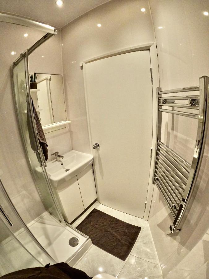 Lovely One Bedroom Flat ロンドン エクステリア 写真